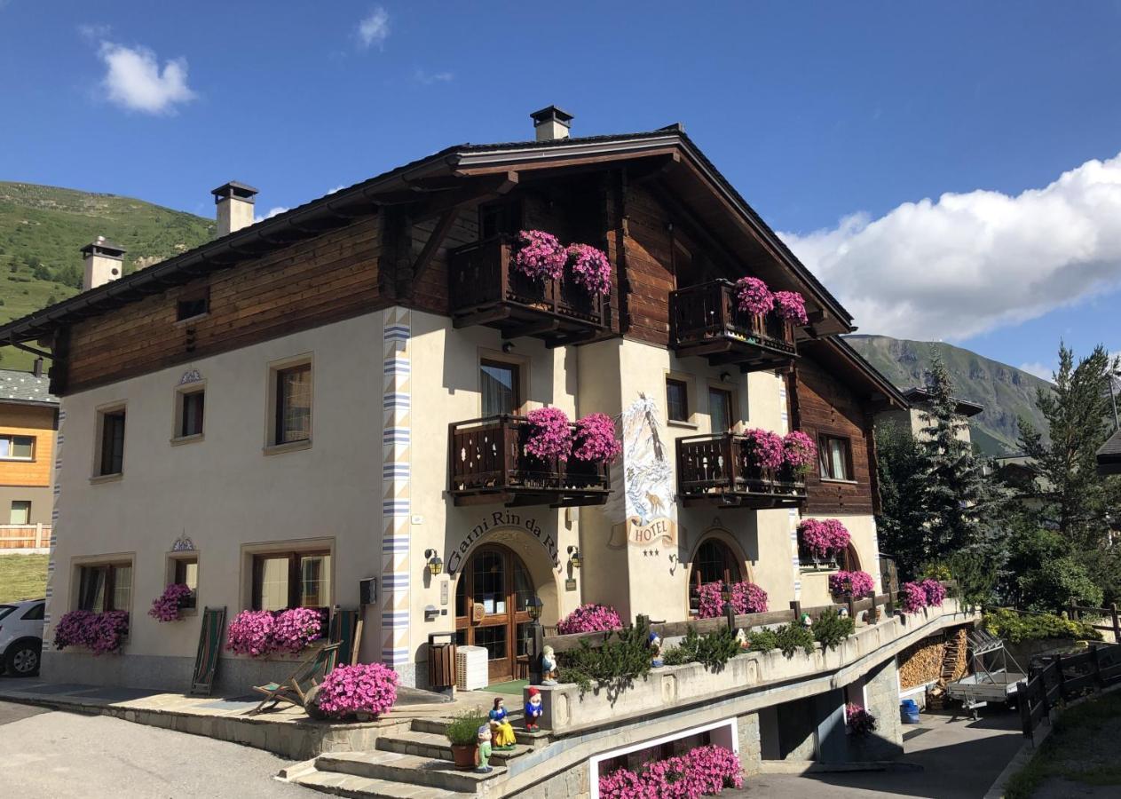 Hotel Garni Rin Da Rin Livigno Kültér fotó