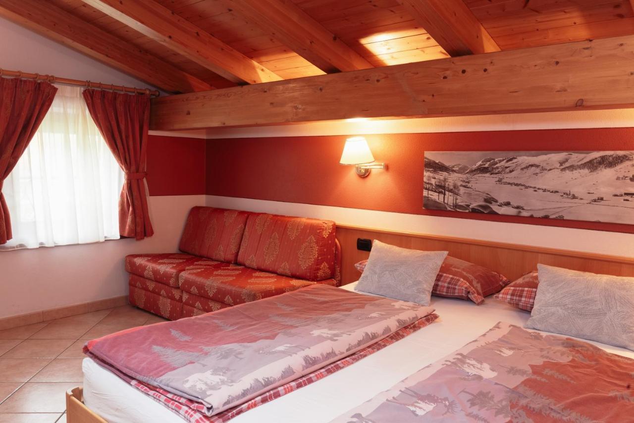 Hotel Garni Rin Da Rin Livigno Kültér fotó