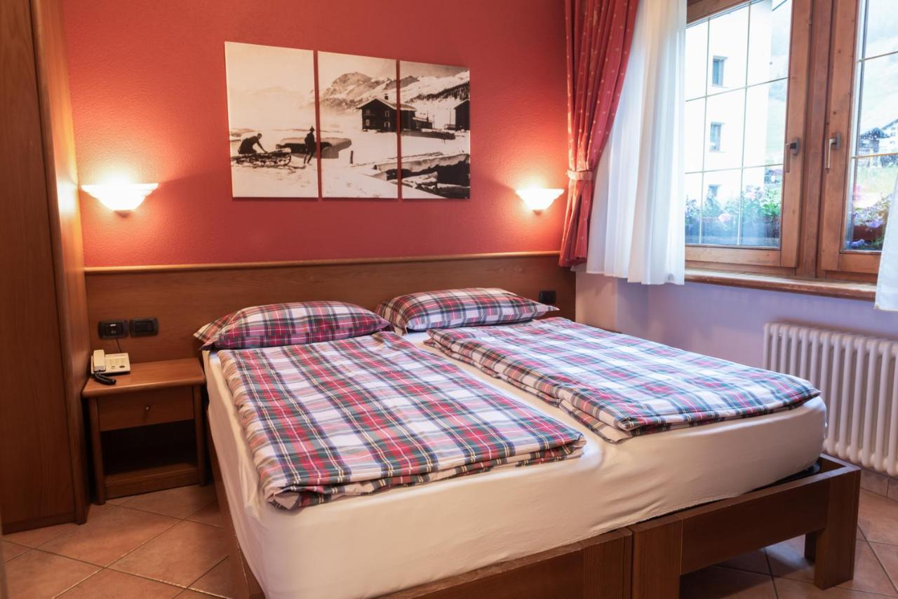 Hotel Garni Rin Da Rin Livigno Kültér fotó